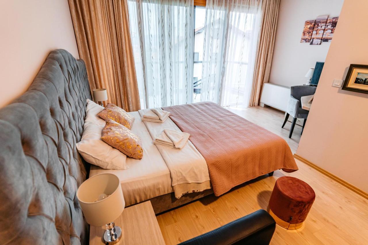 Lotos Depandans Hotel Ni Eksteriør billede