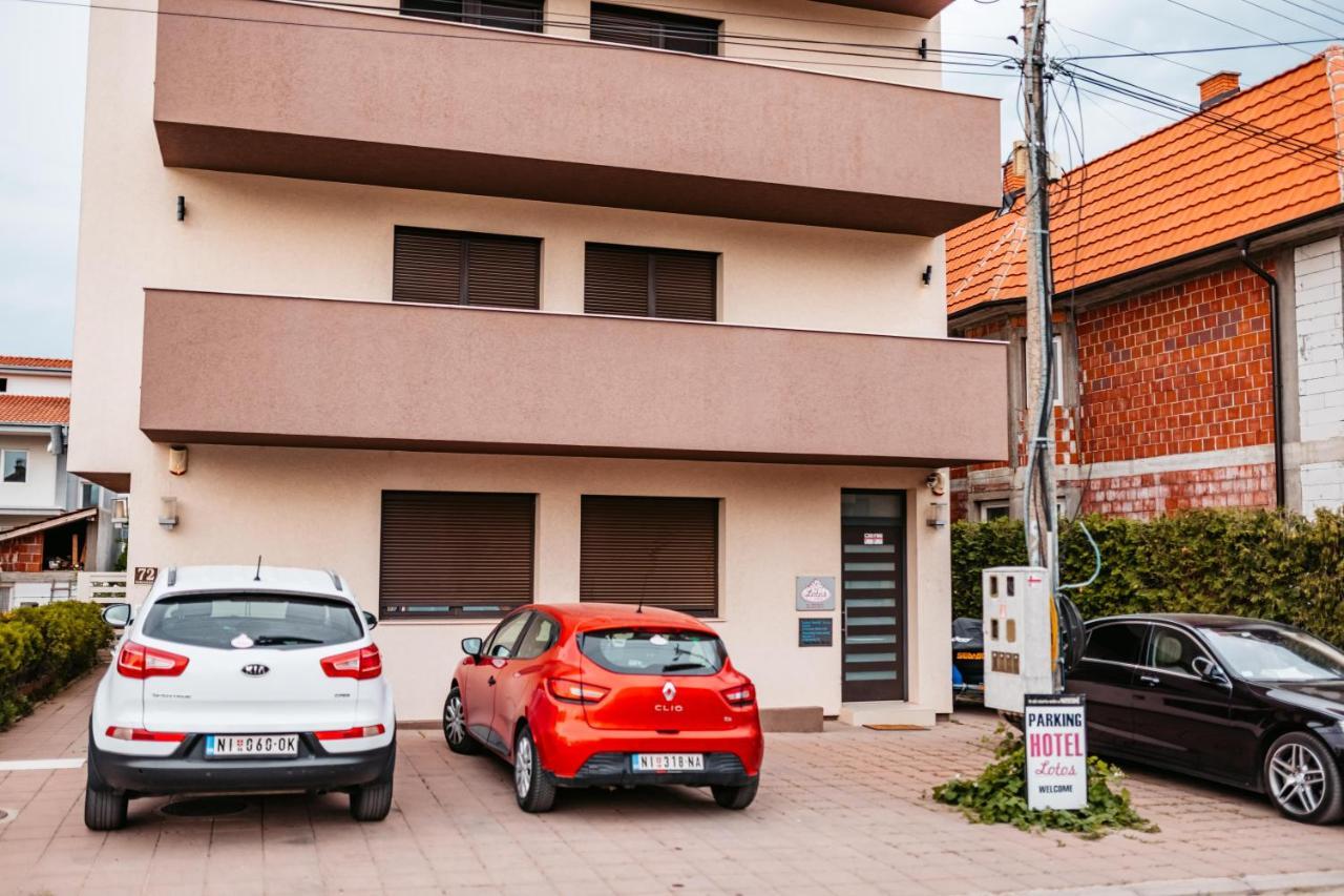 Lotos Depandans Hotel Ni Eksteriør billede
