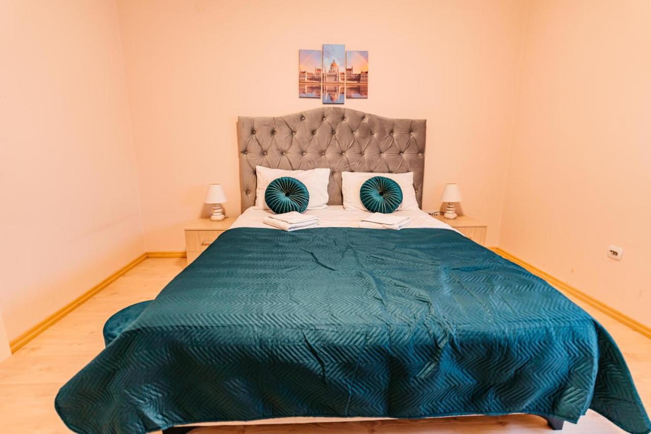 Lotos Depandans Hotel Ni Eksteriør billede