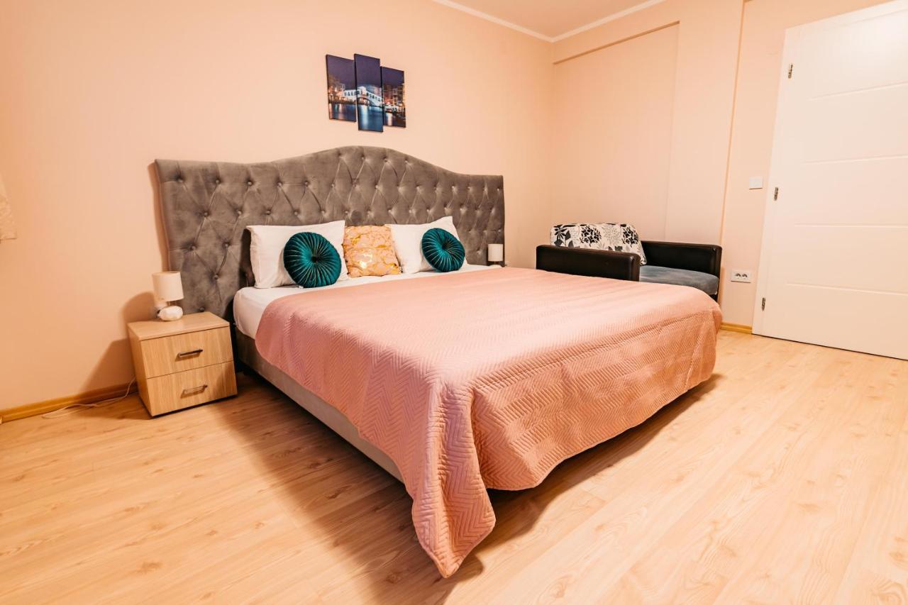 Lotos Depandans Hotel Ni Eksteriør billede
