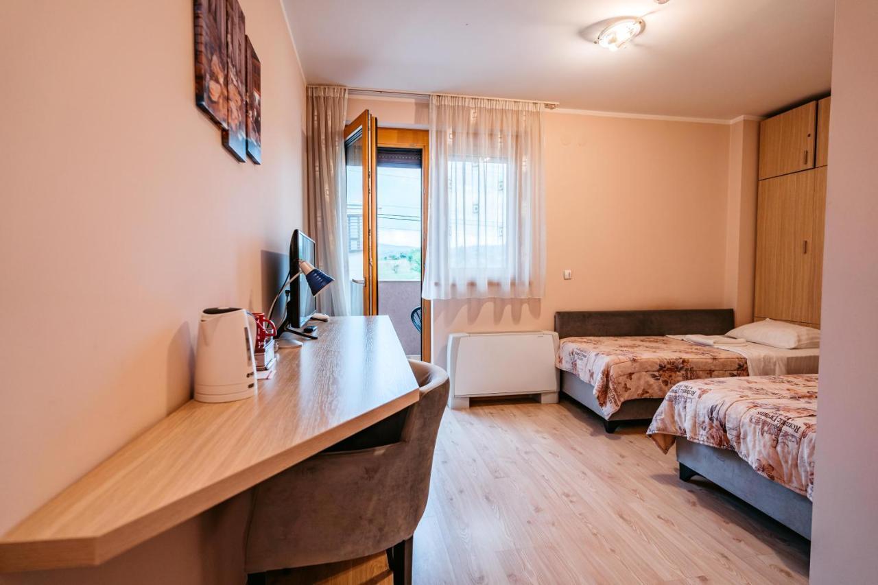 Lotos Depandans Hotel Ni Eksteriør billede