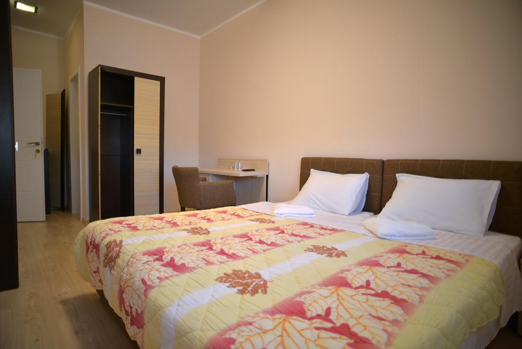 Lotos Depandans Hotel Ni Eksteriør billede